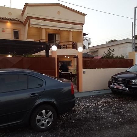 Villa Avatos - Near To The Port Of Rafina And The Airport Of Athens Agios Spyridon  Exterior foto